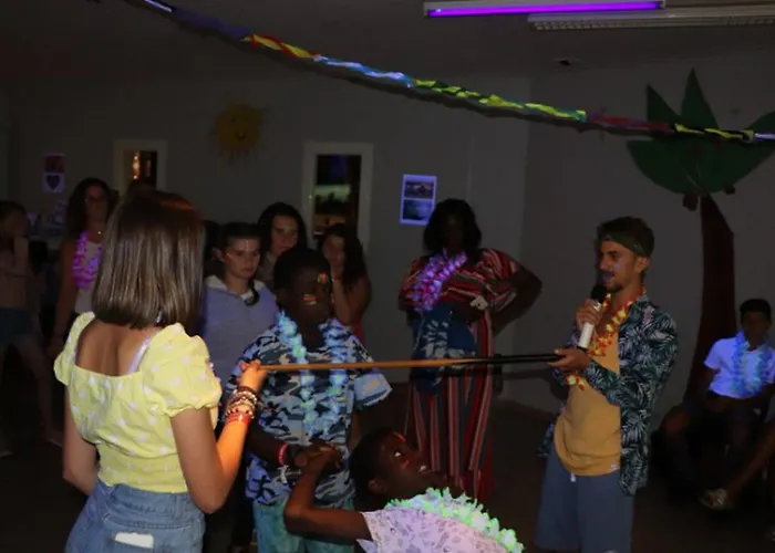 Mobil 32m² Avec Terrasse Pour 6 Personnes - Api-1-52-304 Campsite *