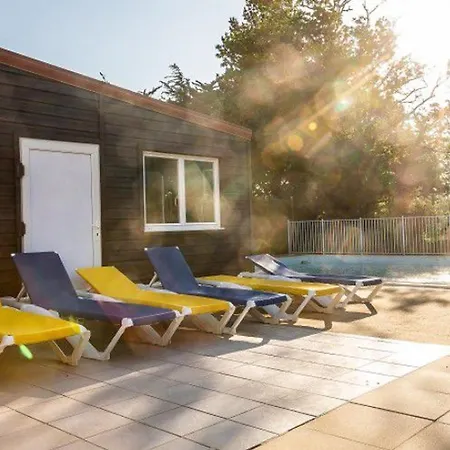 Mobil 32m² Avec Terrasse Pour 6 Personnes - Api-1-52-304 *