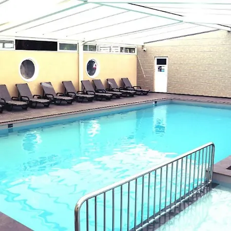 Kemping Mobil 32m² Avec Terrasse Pour 6 Personnes - Api-1-52-304