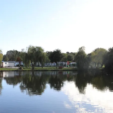 Mobil 32m² Avec Terrasse Pour 6 Personnes - Api-1-52-304 *