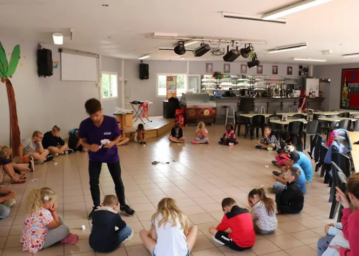 Kamp alanı Mobil 32m² Avec Terrasse Pour 6 Personnes - Api-1-52-304