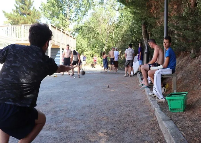 Kamp alanı Mobil 32m² Avec Terrasse Pour 6 Personnes - Api-1-52-304 *